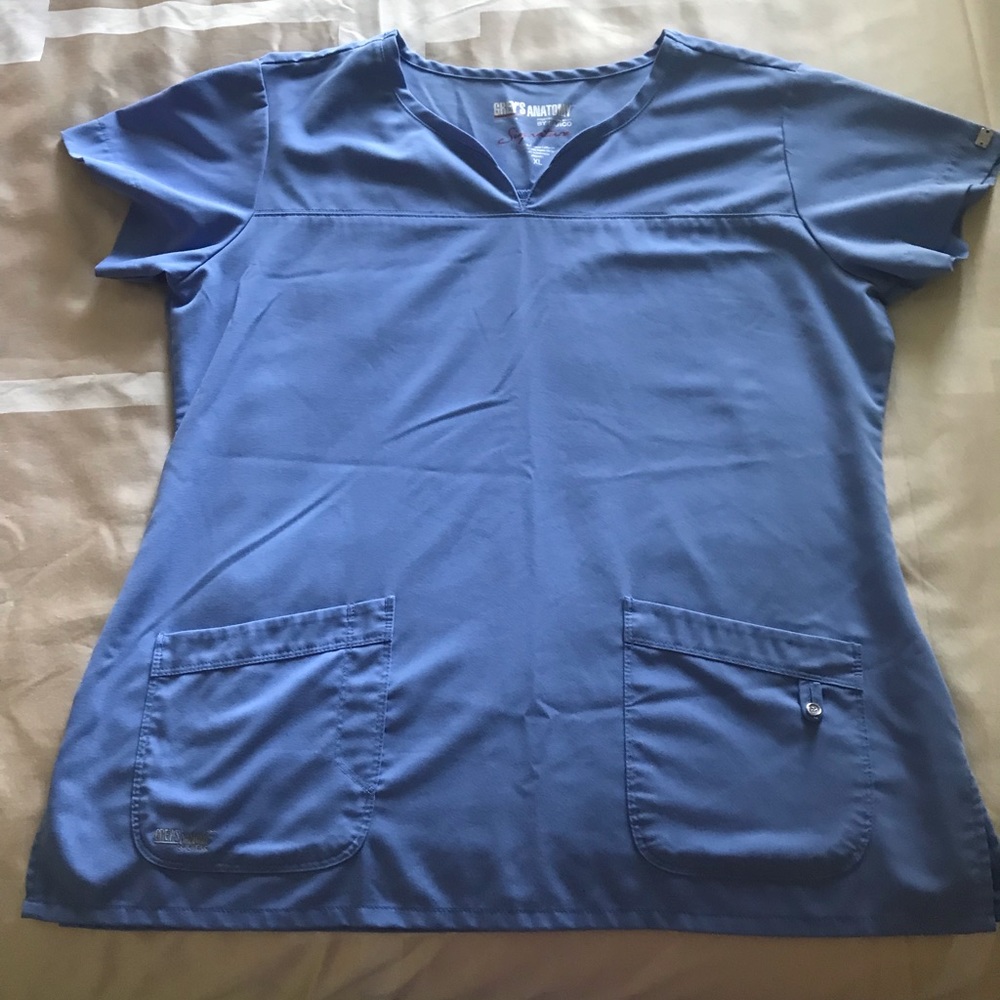 Grey’s Anatomy Notch Neck Scrub Top